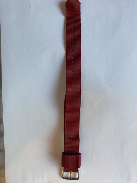 Curea ceas material rezistent visiniu